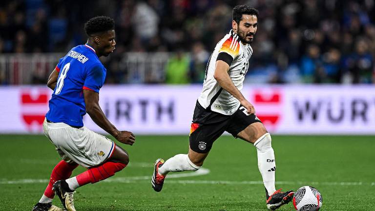 Alemania gana por 2-0 a los galos.