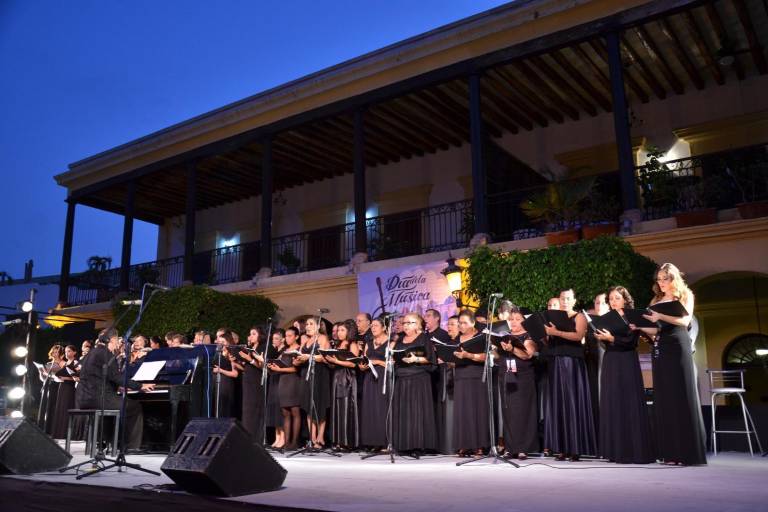 Ofrecerá el Coro Ángela Peralta el concierto ‘México Romántico’