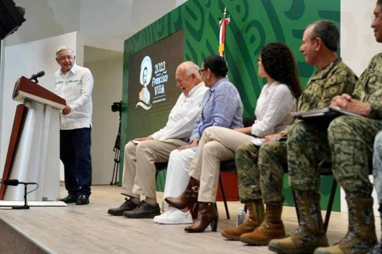 ‘Me quieren silenciar’, acusa AMLO al INE; ataca de nuevo a Xóchitl Gálvez
