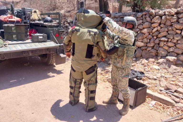 Ejército Mexicano destruye artefactos explosivos en Cosalá