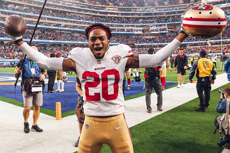 Niners ganan y obtienen boleto a playoffs de la NFL