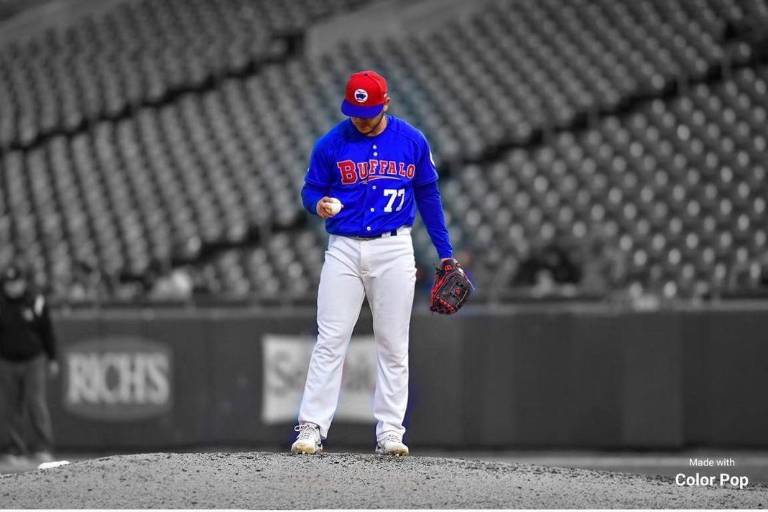 Escuinapense Adrián Ulises Hernández es regresado a Doble-A