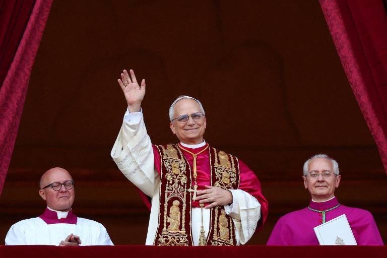Cardenal Robert Prevost de EU es elegido el nuevo Papa, León XIV
