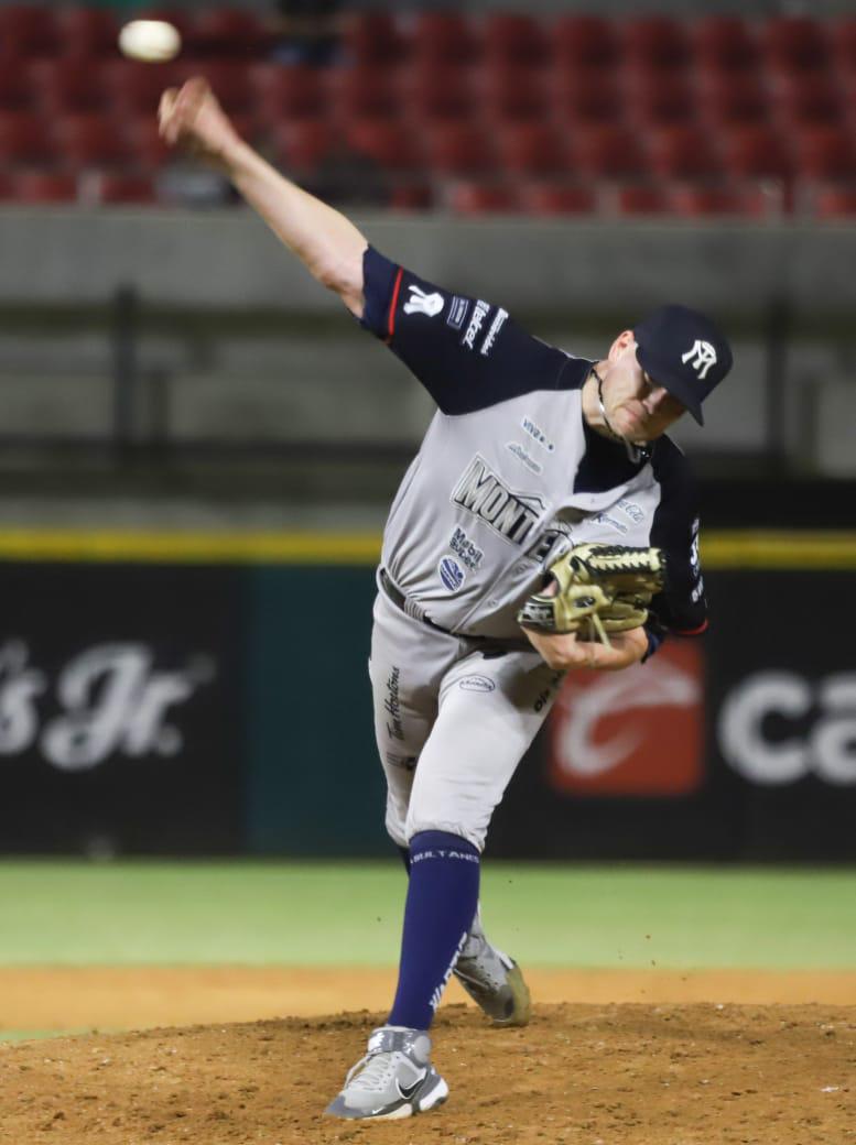 $!Blanquea Venados a Sultanes y pega primero en casa
