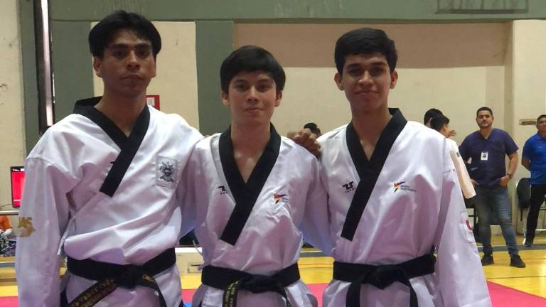 Lionzo Nicolas Rodríguez Espinoza gana en las modalidades de poomsae individual y tercia.
