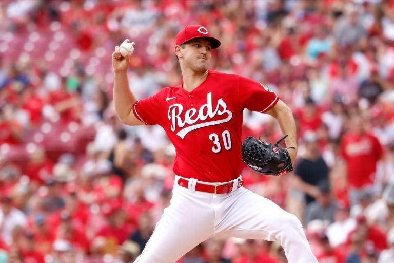 Mahle ayuda a Rojos a extender buena racha