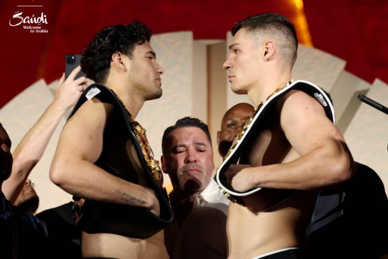 ‘Zurdo’ Ramírez y Chris Billam-Smith superan la báscula
