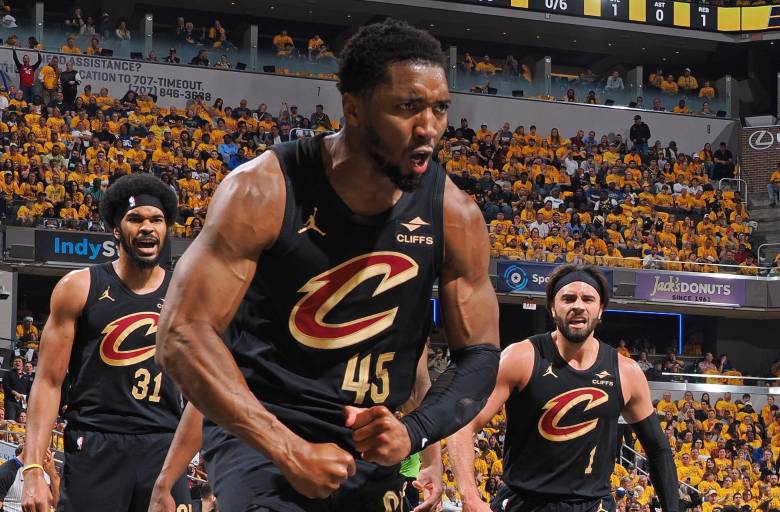 Cavs acortan diferencias y se ponen 2-1 en la semifinal con Pacers