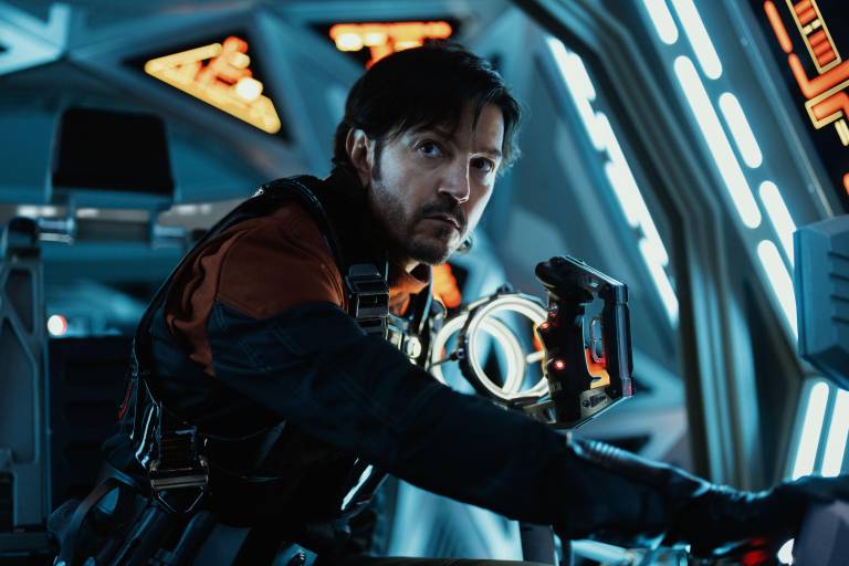 Logra Diego Luna hacer historia con ‘Andor’ en la televisión