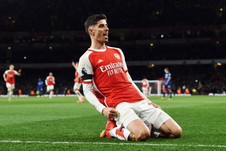 El Arsenal sacude al Chelsea y recupera el liderato en solitario