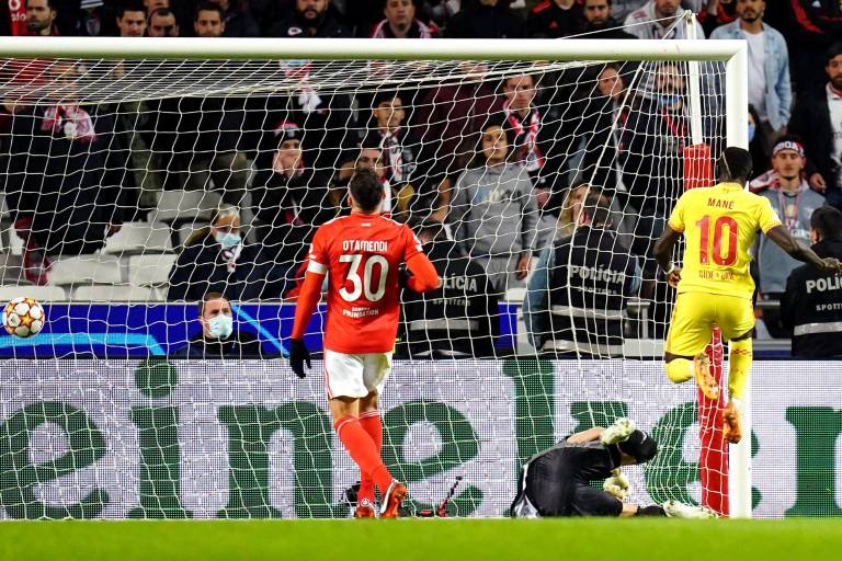 Liverpool saca una importante ventaja en Lisboa ante el Benfica