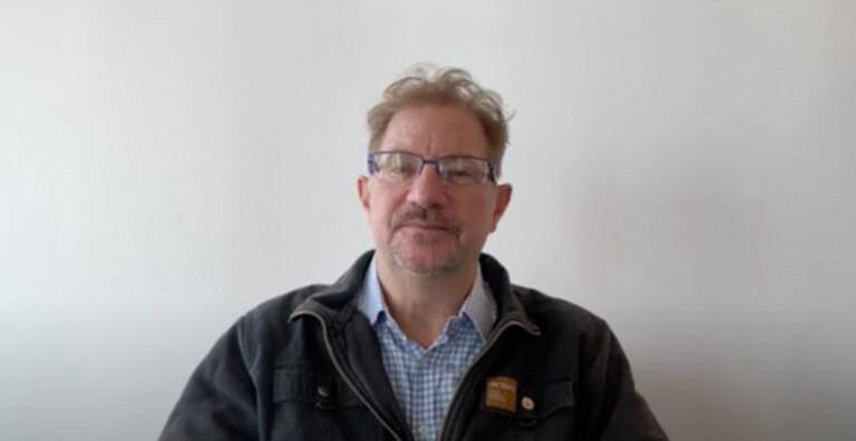 Andrés Roemer.