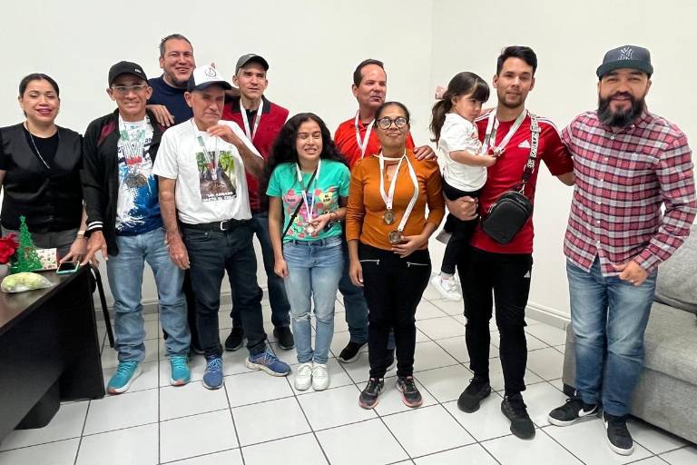 Felicita Imdec a medallistas de Campeonato Nacional Multideportivo 2024 para Ciegos y Débiles Visuales