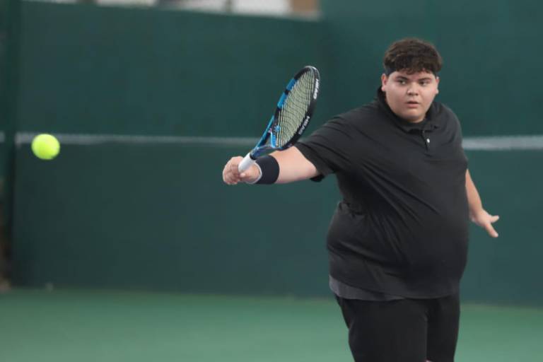 Emocionantes partidos se viven en Copa Amstel de Tenis