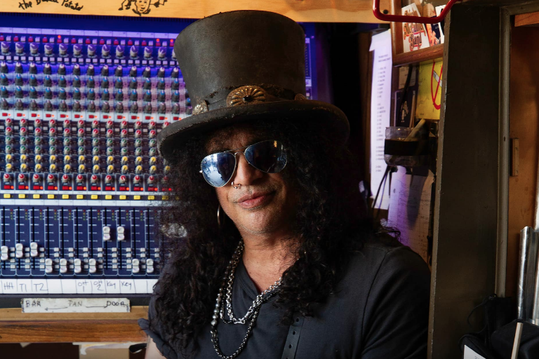 Lanza Slash álbum en solitario titulado ‘Orgy of the Damned’