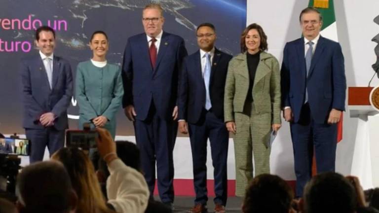 Amazon anuncia una inversión en México de 5 mil millones de dólares para un centro de datos en Querétaro.