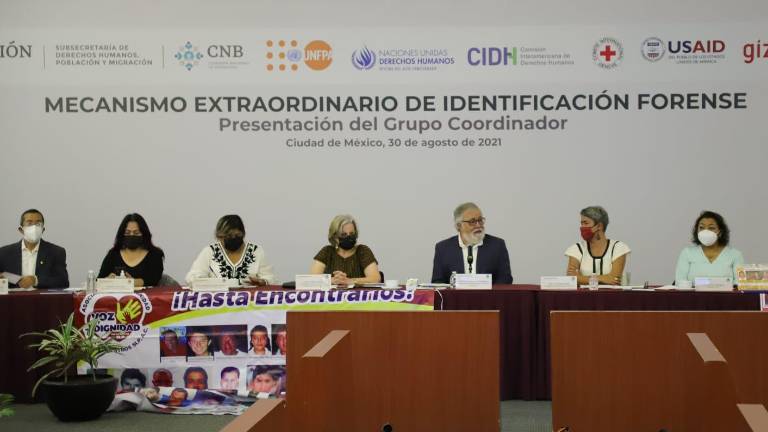 Presentación de los integrantes de Mecanismo Extraordinario de Identificación Forense