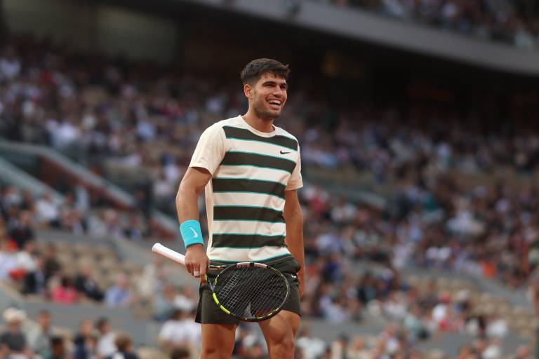 Alcaraz gana a Paul y se cita con Musetti en las semifinales de Roland Garros