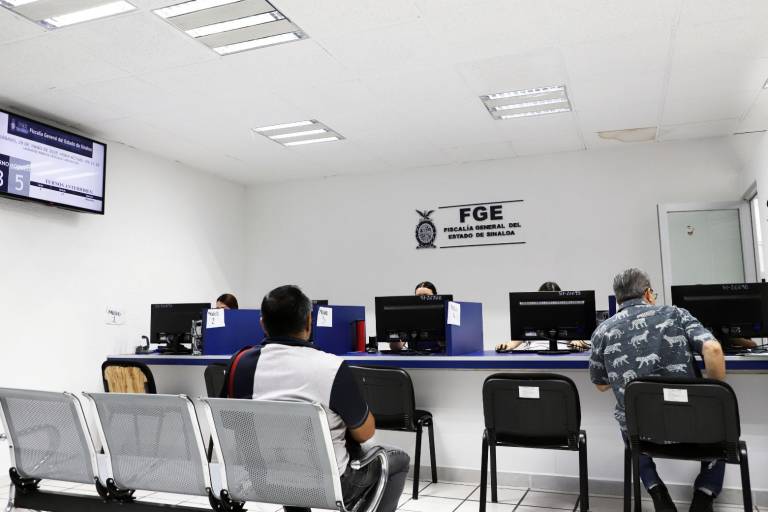 Reporta FGE entrega de 65 vehículos robados a sus dueños con nuevo modelo de atención