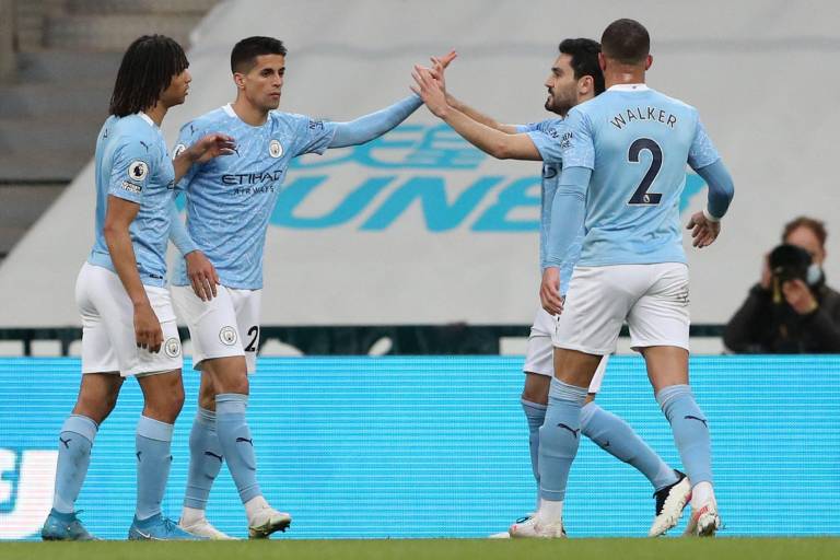 Manchester City vence al Newcastle para romper otro récord