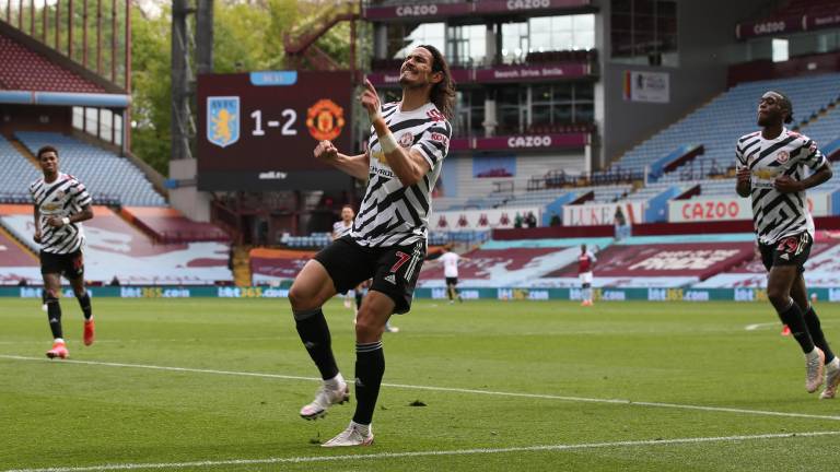 Edison Cavani sentenció el triunfo del Manchester United ante el Aston Villa.