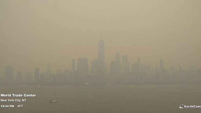 Esta imagen es real. No tiene filtros. Así se vio la ciudad de Nueva York al medio día de este miércoles 7 de junio.