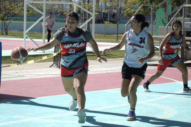 Amazonas-CDMX arrolla a Academia ALM, en la Copa Basketball Mazatlán