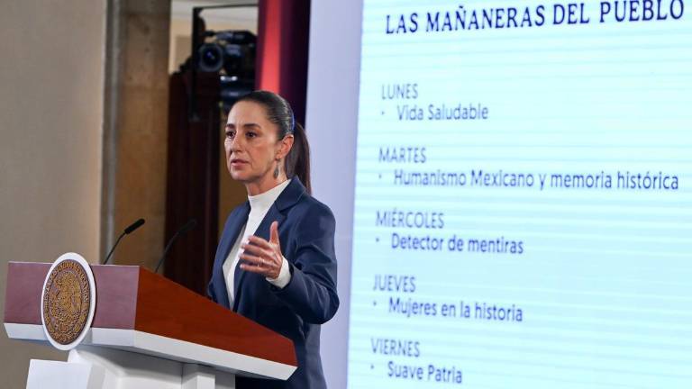 La Presidenta de México Claudia Sheinbaum Pardo en su primera conferencia mañanera.