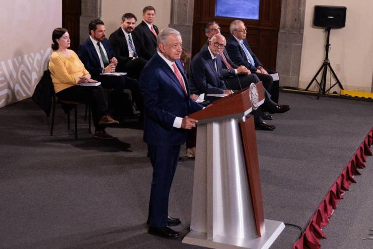 INE vuelve a ordenar a AMLO modificar o eliminar 5 ‘mañaneras’ y le insiste no intervenir en elección
