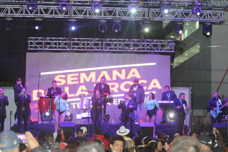 Arma La Sonora Dinamita un baile en Mazatlán