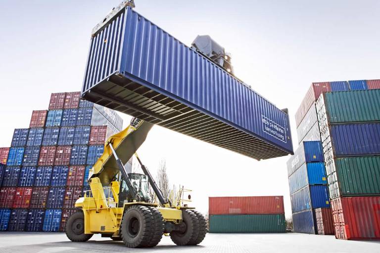 Sheinbaum aumentará aranceles a miles de productos de importación; envía iniciativa para reformar aduanas