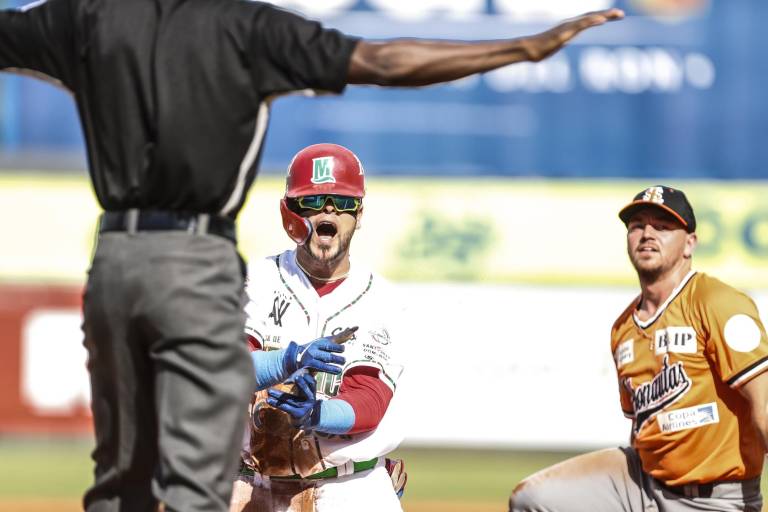 México liga su tercer triunfo por blanqueada para acceder a las semifinales en Santo Domingo