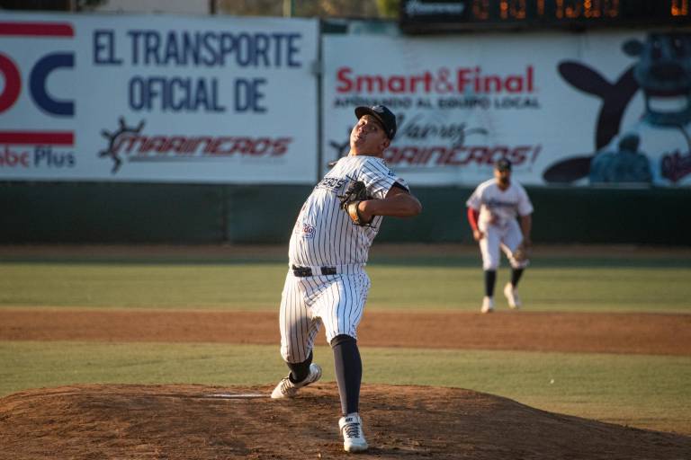 Tomateros de Culiacán registra tres jugadores de Primera Firma