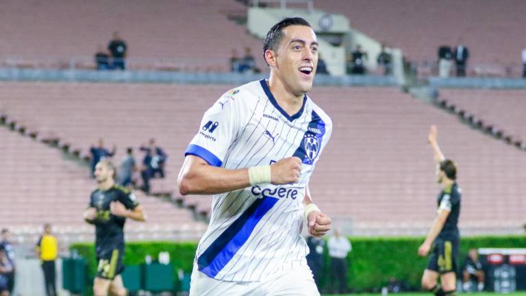 Rogelio Funes Mori marca el gol del triunfo.