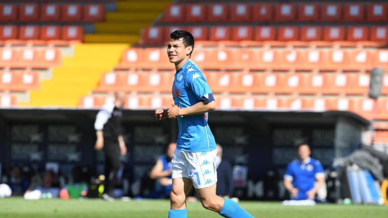 Hirving Lozano entró de cambio y anotó para el Nápoles.