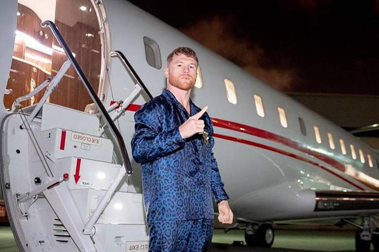 Canelo Álvarez construye en Guadalajara lujosa mansión inspirada en Bel-Air