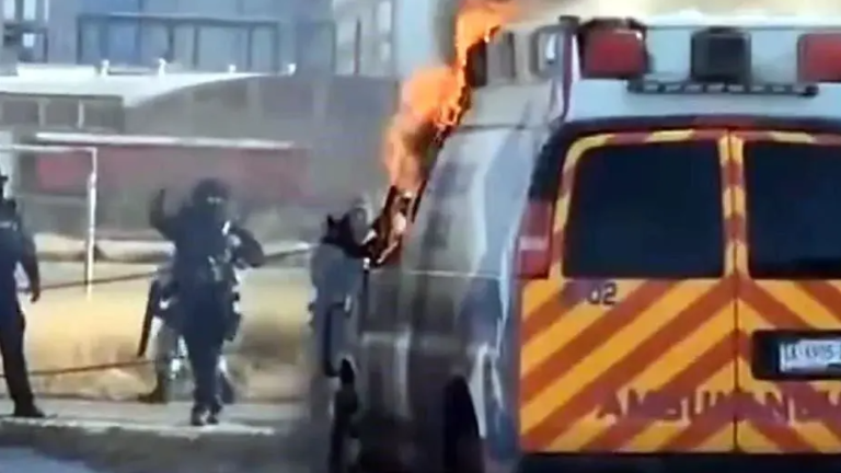 Dos paramédicos fueron asesinados durante un ataque casi simultáneo a tres ambulancias particulares en el municipio de Celaya, Guanajuato.