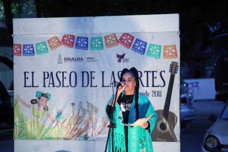 Ponen ambiente carnavalero en el Paseo de las Artes