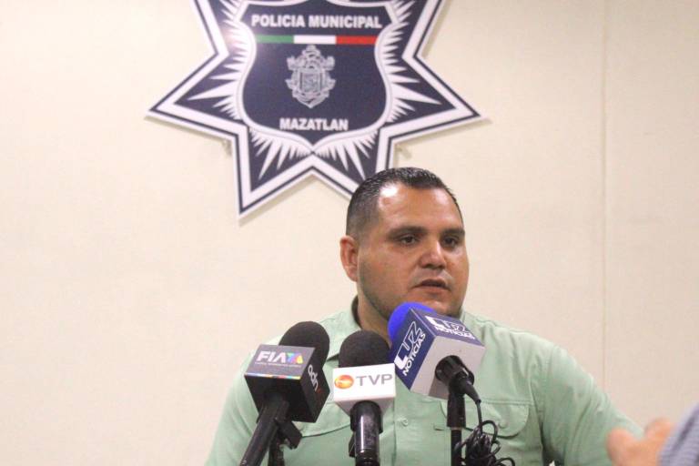 Evaluarán a elementos reprobados en Control y Confianza de Policía de Mazatlán