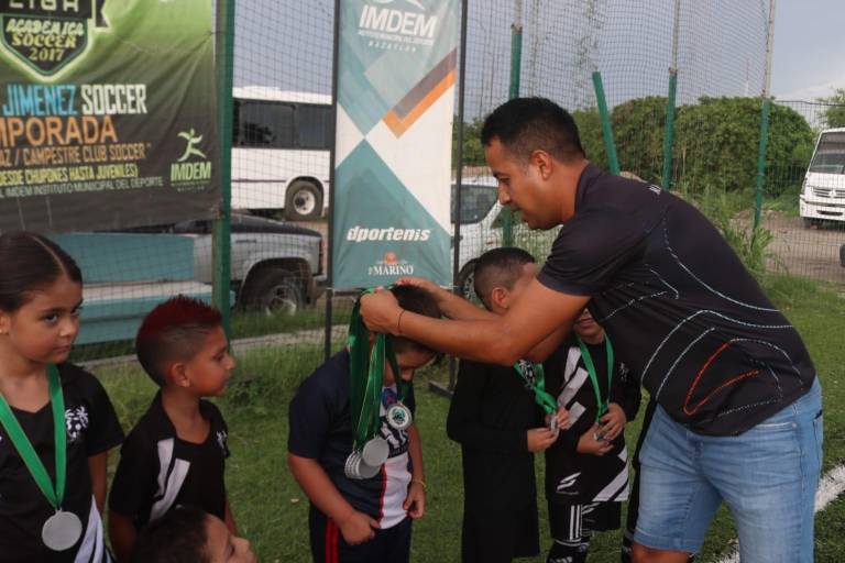 Alzan Pandas FC y Espartanos el título en la colonia Burócrata