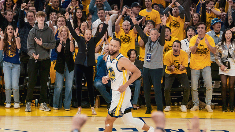 Stephen Curry volvió a mostrar liderazgo.