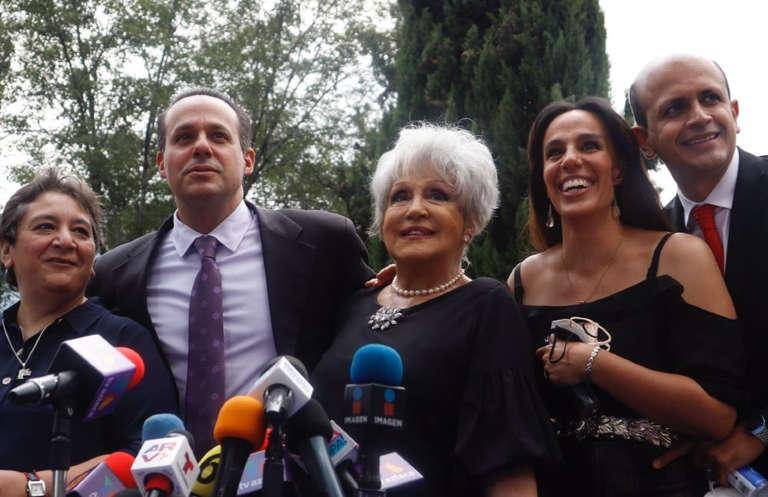 Preparan nueva bioserie de José José