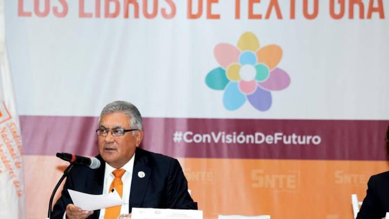 El dirigente del SNTE, Alfonso Cepeda Salas, pidió que se entreguen los materiales educativos.
