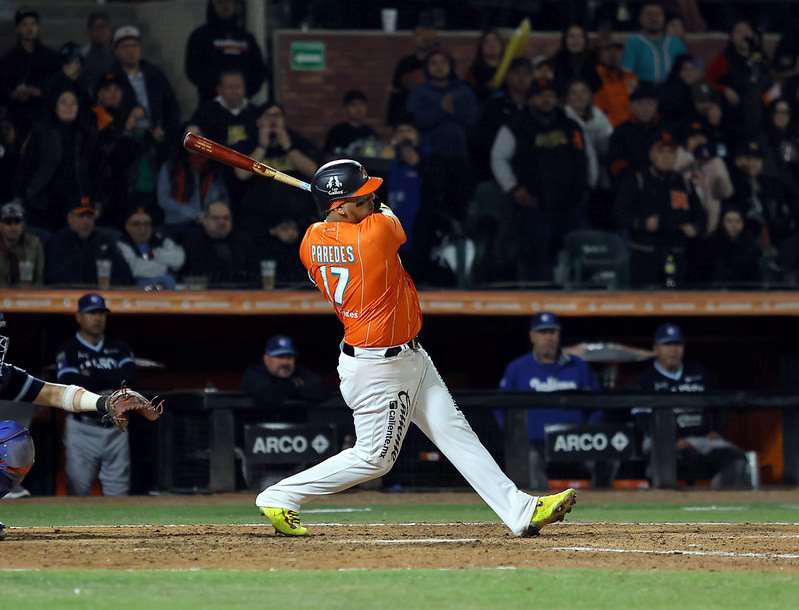 $!Con gran salida de Despaigne, Naranjeros iguala la serie ante Charros