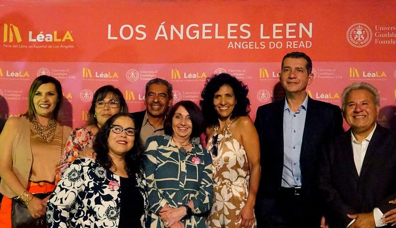 $!Participaron Marisol Schulz Manaut, directora de la Feria de Libro en español y Festival Literario LéaLA; Gustavo Padilla Montes, vicepresidente de la University of Guadalajara Foundation USA; Luis García Martín, director del Instituto Cervantes en Los Ángeles, y Kren Malone, directora de la Biblioteca Pública de Los Ángeles.