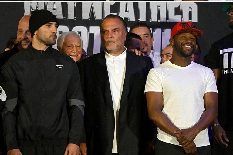 Floyd Mayweather Jr. elogia a Canelo y JC Chávez antes de su pelea en México