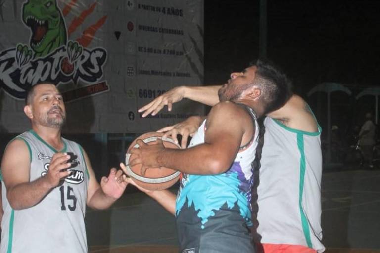 Se mete Chavorrucos a semifinales en el Torneo de Baloncesto de Segunda Fuerza