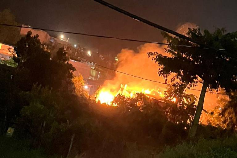 Se registra fuerte incendio en el sector Las Coloradas, al suroriente de Culiacán
