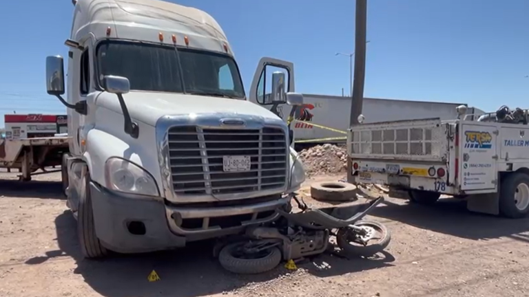 José Manuel perdió la vida al instante cuando un tráiler lo arrolló en La Costerita, en Culiacán.