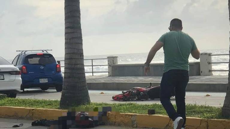 A las 17:10 horas se movilizaron los cuerpos de auxilio y llegaron al lugar del accidente frente al parque Ciudades Hermanas.